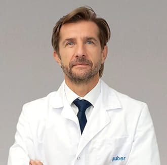 Dr. Miguel Sánchez Encinas, jefe del Servicio de Urología del Hospital Universitario Rey Juan Carlos y Ruber Internacional Centro Médico Habana.